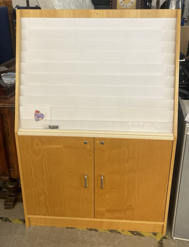 Greeting card display - greeting, stand